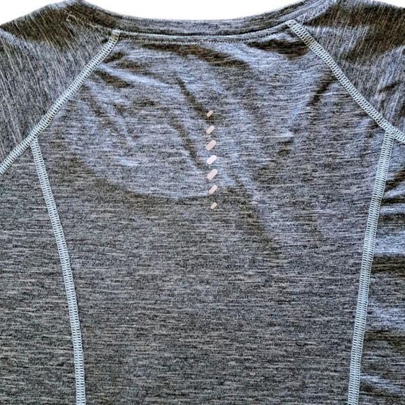 Columbia Heathered Blue Long Sleeve Fitted Athletic top SIZE Large - Picture 7 of 9